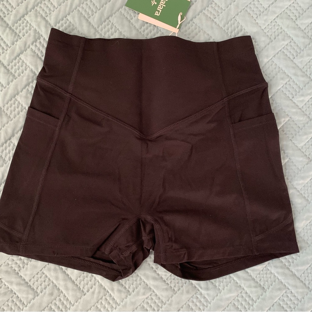 NWT HALARA Women's Black compression shorts